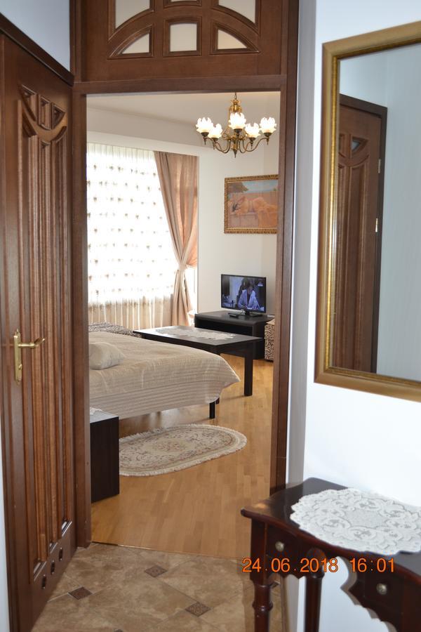 Sunny Apartment In The City Center ตรุสคาเวตส์ ภายนอก รูปภาพ